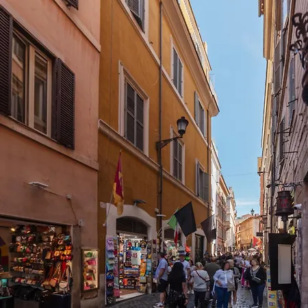 Via Del Lavatore Private Rome
