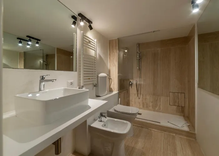 Via Del Lavatore Private